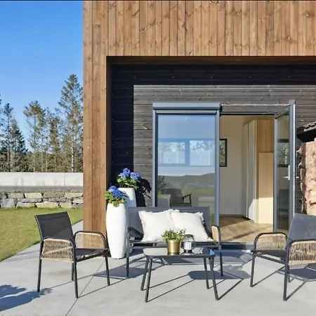 Solfylt Enebolig Pa Langenes Perfekt For Barnefamilier Villa *
